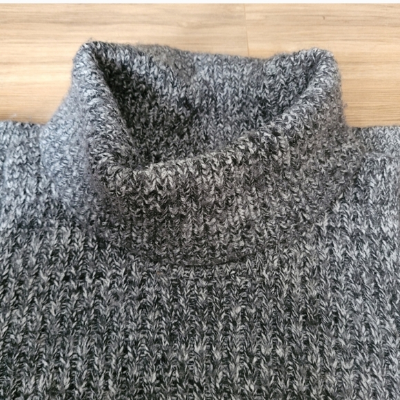 Cynthia Rowley Size Small Sweater Tunic - Picture 6 of 10